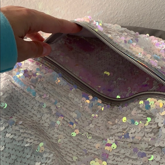 Adorable sequin unicorn 🦄 pack pack. - Picture 5 of 5